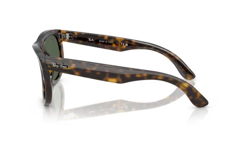 RAY BAN