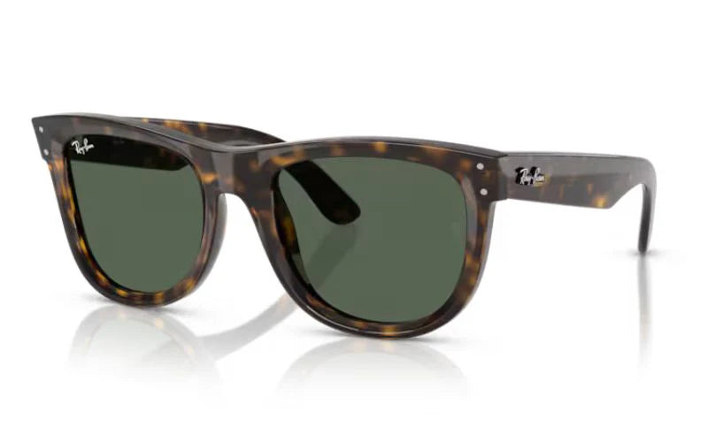 RAY BAN